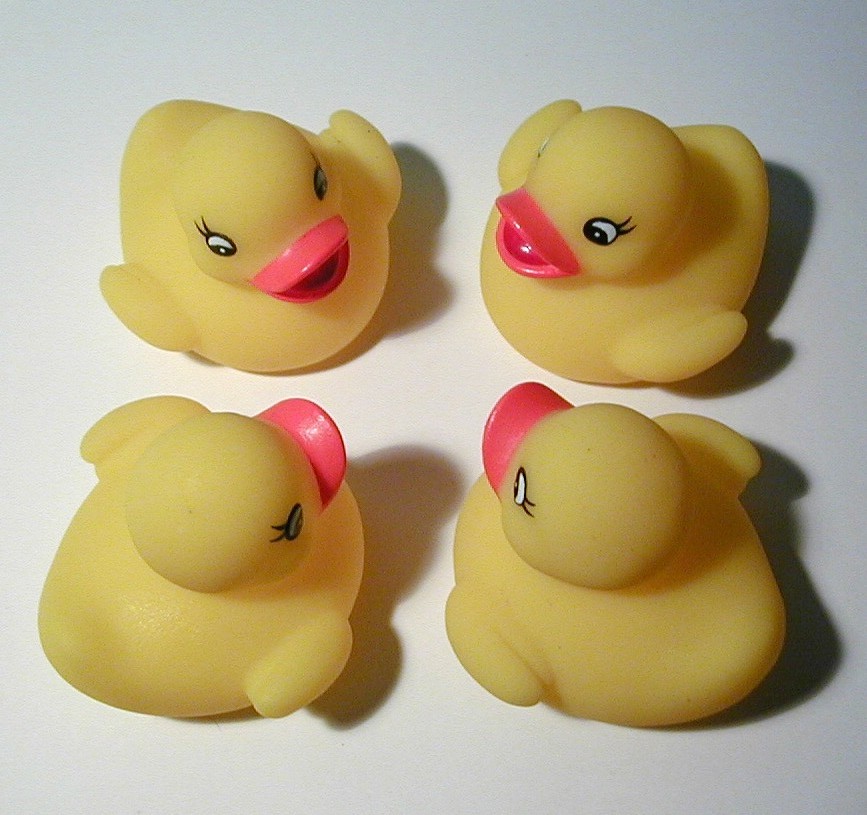 Alt="Rubber-ducks-after-bathtub-reglazing-dry-time"