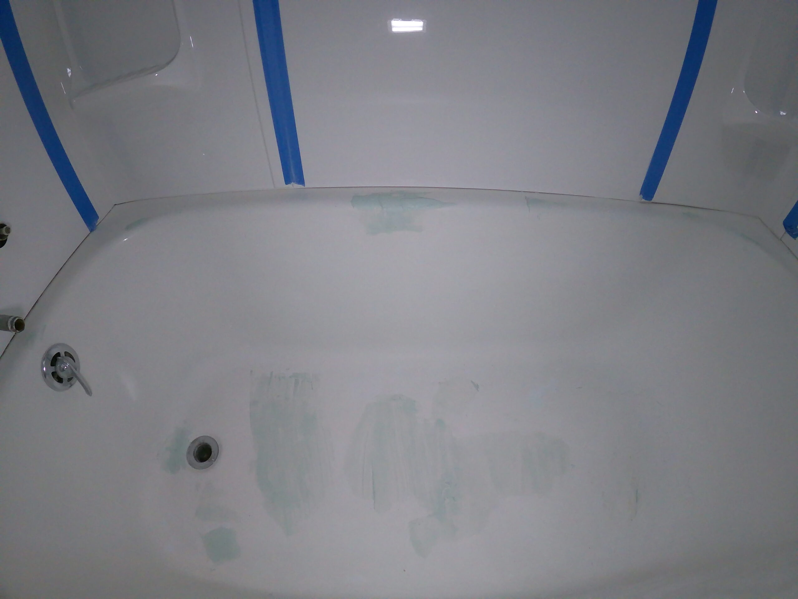 two-part-marine-grade-filler-for-bathtub-refinishing